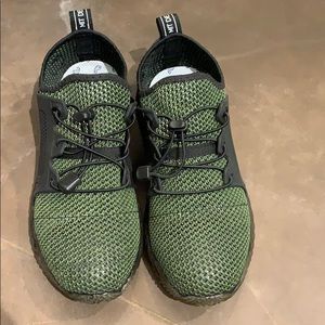 Composite toe, non slip sneakers.